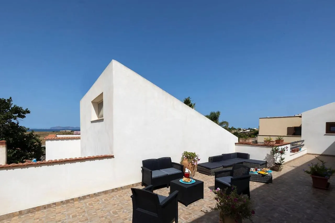 Bed and Breakfast Brezza Salina Torre Nubia 0*,  Italien
